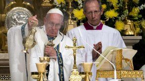 El papa reclama una participación más activa de los laicos en la Iglesia El papa reclama una participación más activa de los laicos en la Iglesia