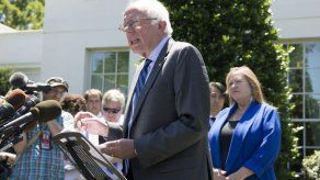 Sanders dice que pronto se reunirá con Clinton para trabajar juntos