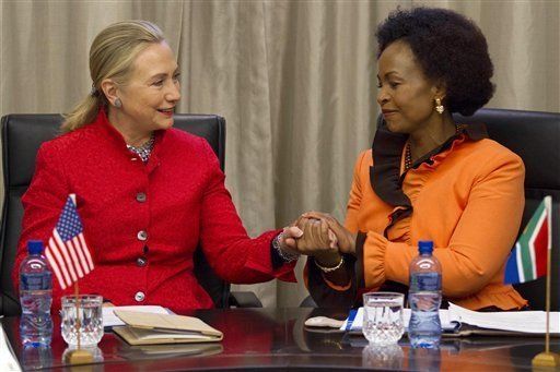 Clinton: Es imperativo hacer planes para una Siria sin Assad