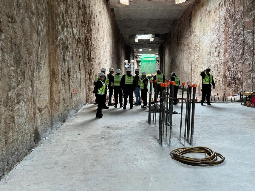 Bomberos inspeccionan túnel de la Línea 3 del Metro
