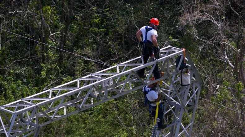 Gobierno de Trump se deslinda de contrato para Puerto Rico