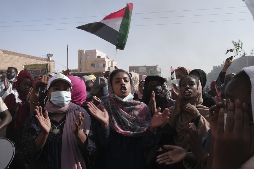 Los sudaneses han tomado las calles en masa desde el golpe militar del mes pasado.