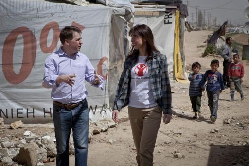 Samantha Cameron visita a los refugiados sirios en el Líbano