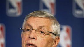 Críticas al veto de la NBA al canje de Paul