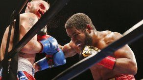 Dominicano Díaz vence por decisión a Vásquez