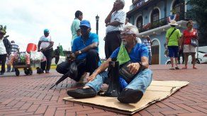 Jubilados realizan nuevas protestas para exigir sanción del proyecto de aumento