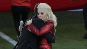 Elogios para Lady Gaga por su interpretación en el Super Bowl 50