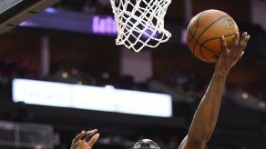 Harden brilla con 40 puntos; Rockets se imponen a Thunder