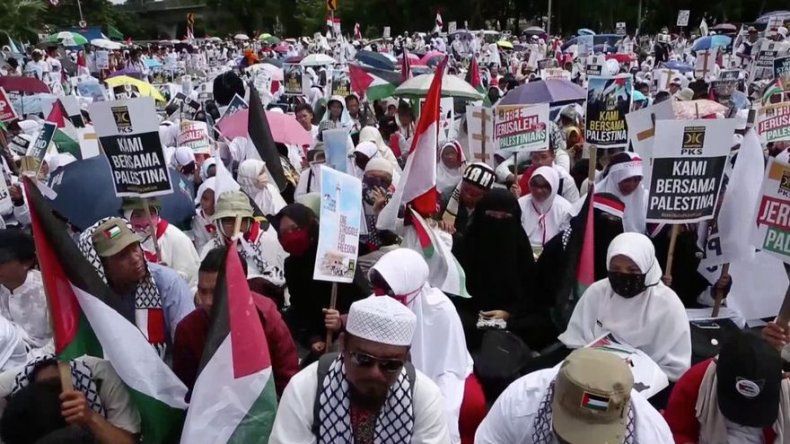 Masiva protesta ante embajada EEUU por Jerusalén en Indonesia