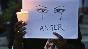 India arresta a 14 por violación y asesinato de jovencita