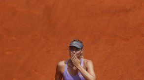 Sharapova y Halep lucharán por el título con 20 centímetros de diferencia
