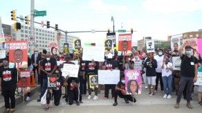 Hartos de que nos maten: marchan en Atlanta contra el racismo en EEUU
