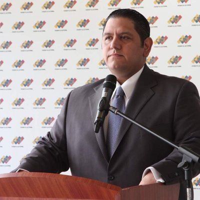 Rector electoral plantea comicios libres como solución a crisis venezolana