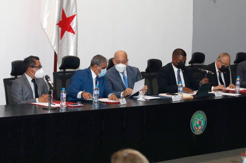 Mesa técnica revisará la Ley 1 de Medicamentos.