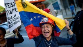 Catorce manifestantes liberados tras oferta de Maduro de excarcelar opositores