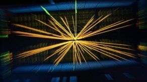 ¿La antimateria cae hacia arriba o hacia abajo?