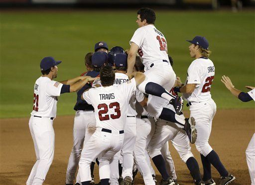 EEUU derrota 2-1 a Cuba en partido de exhibición