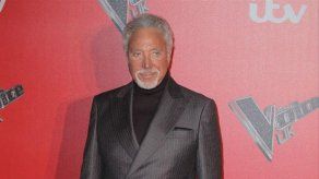 Tom Jones saca a relucir lado más temperamental de Shirley Bassey