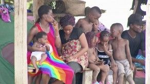 Más de 200 niños migrantes están en albergues en Darién
