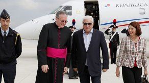 Pareja presidencial y exmandataria Moscoso llegan a Roma para audiencia con el Papa Pareja presidencial y exmandataria Moscoso llegan a Roma para audiencia con el Papa