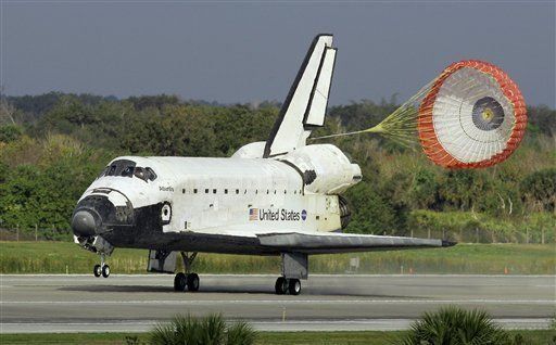 Imágenes del Atlantis en el espacio