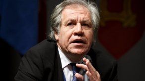 Almagro se reúne en Lima con políticos y coordina la Cumbre de las Américas