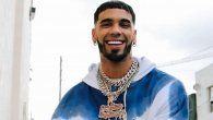 Anuel AA sorprendió a sus seguidores con una foto junto a una chica. Anuel AA sorprendió a sus seguidores con una foto junto a una chica.