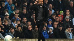 La Liga Inglesa defiende su balón tras las críticas de Guardiola