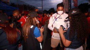 Personal de la AIG solicitó el código QR para facilitar la entrada al partido Panamá - Costa Rica.