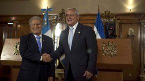 Pérez Molina y Sánchez Cerén quieren fortalecer seguridad e integración