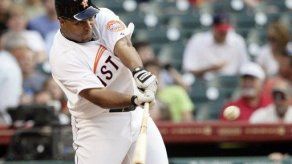 Panameño Carlos Lee anhela contrato de dos años