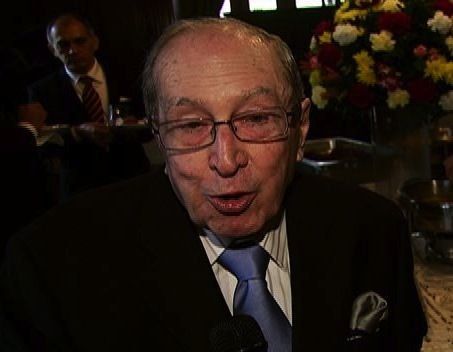 Alcaldía entrega llaves de la ciudad al publicista y músico Tony Fergo