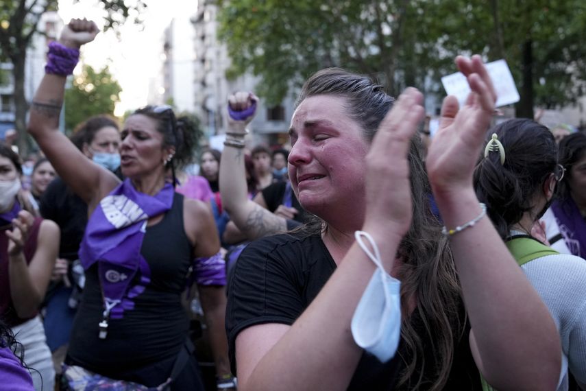 En la proclama las organizadoras de la multitudinaria marcha en la capital uruguaya recordaron que los últimos abusos sexuales han abarcado desde niñas de 10 años hasta una mujer de 75.