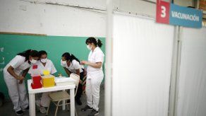Buenos Aires evaluará combinación de vacunas con voluntarios