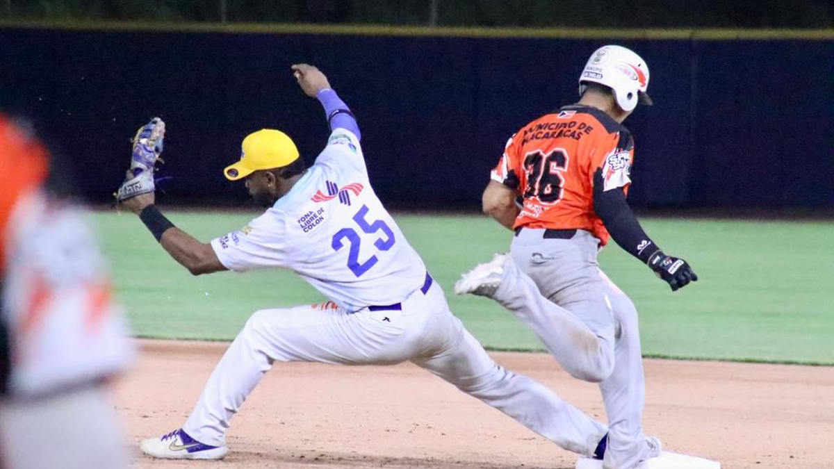 Béisbol Mayor 2023 Colón se pone a uno del título