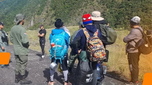 Guardaparques impiden ingreso irregular al Parque Nacional Volcán Barú. Guardaparques impiden ingreso irregular al Parque Nacional Volcán Barú.