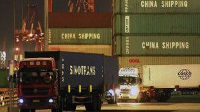 China aprueba ley que restringe exportaciones delicadas