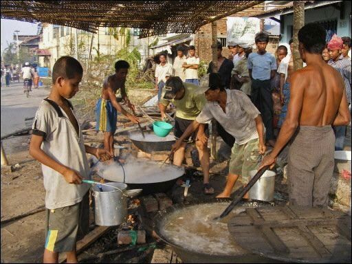 En Labutta, 80,000 muertos por el tifón Nargis