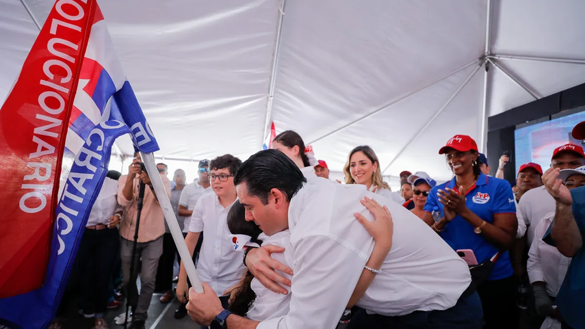 José Gabriel Carrizo gana las elecciones primarias del PRD José Gabriel Carrizo gana las elecciones primarias del PRD 