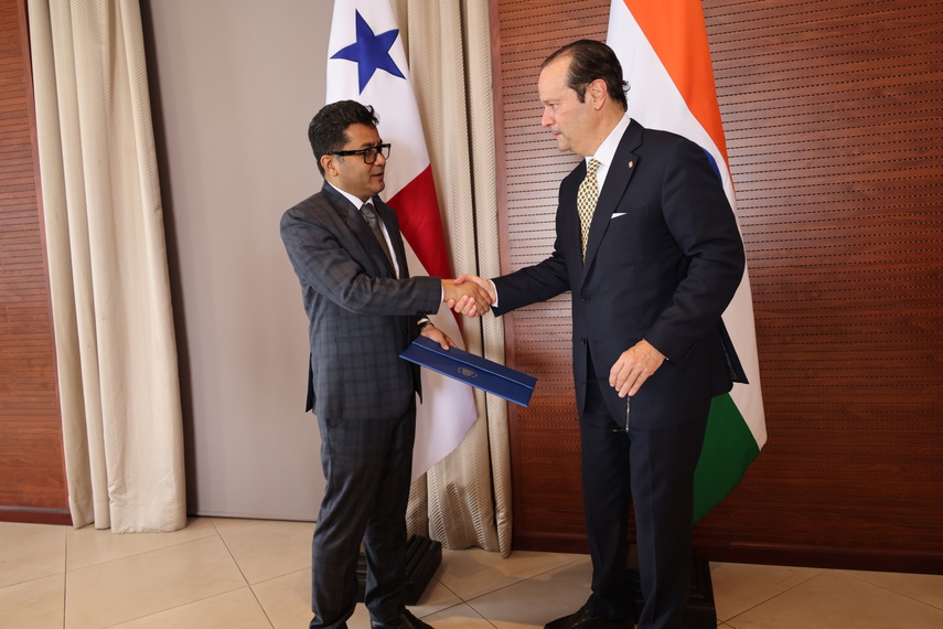Panamá e India afianzan relaciones diplomáticas