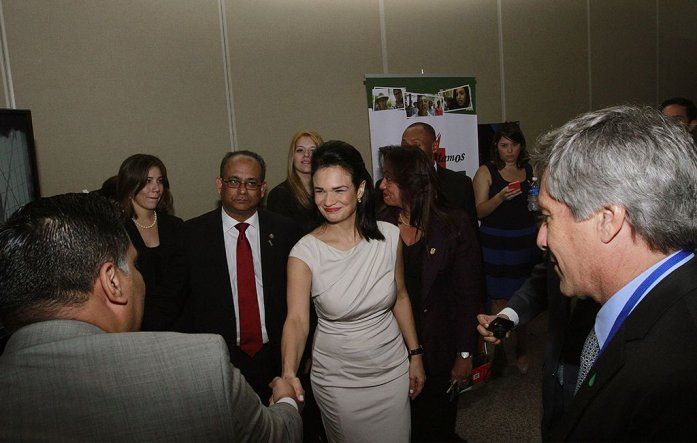 Inician foros de la Cumbre de las Américas