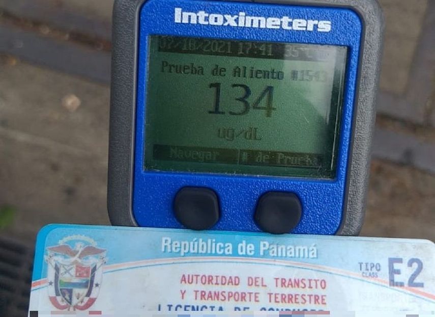 Dispositivo utilizado por las unidades de tránsito para medir el nivel de alcohol en aliento de conductores.