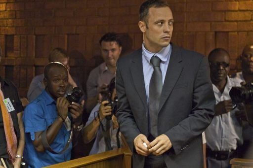 Pistorius contrata a expertos forenses de EEUU para su defensa