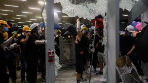 18 arrestados en Hong Kong por protestas