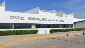 Centro hospitalario donde se registra el incidente de una mujer que amenzaba con arma blanca al personal