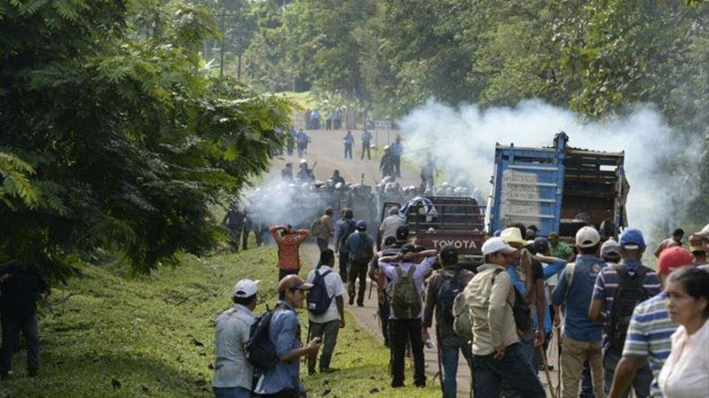 Campesinos suspenden marcha contra canal por asedio policial en Nicaragua