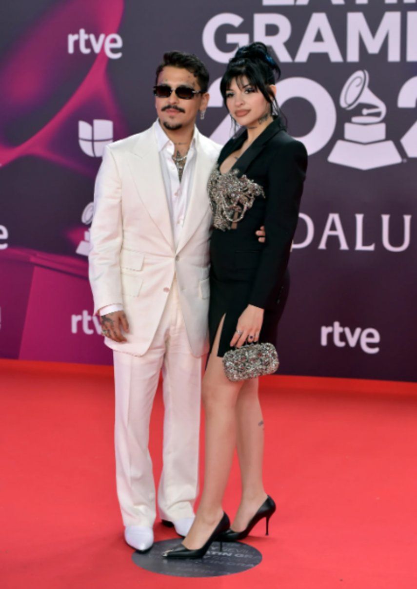 Christian Nodal y Cazzu en los Latin Grammy 2023.