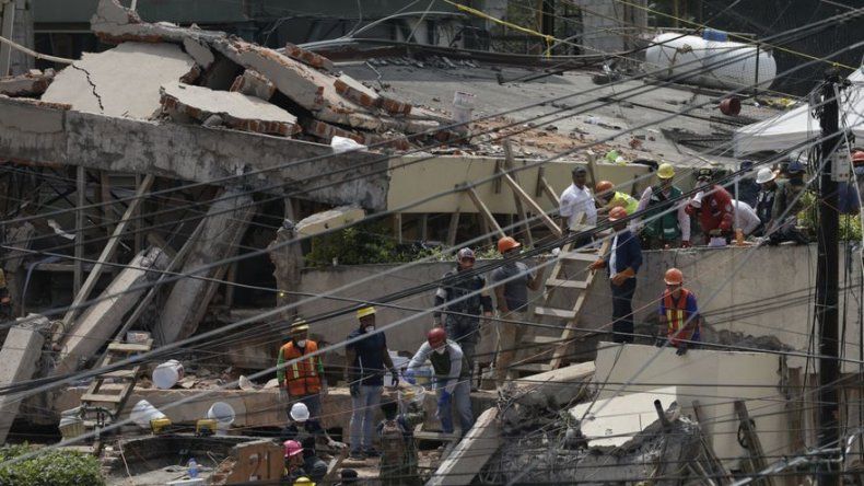 Niño recuerda cómo escapó de escuela tras sismo en México