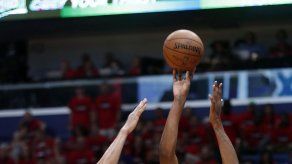 Warriors aplastan a Pelicans y sacan ventaja de 3-1 en serie