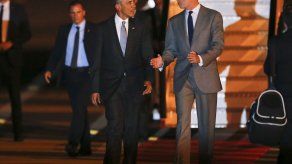 Obama llega a Madrid para una visita breve a España